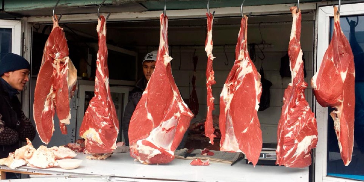 Россия запретила ввоз мясных изделий из Казахстана