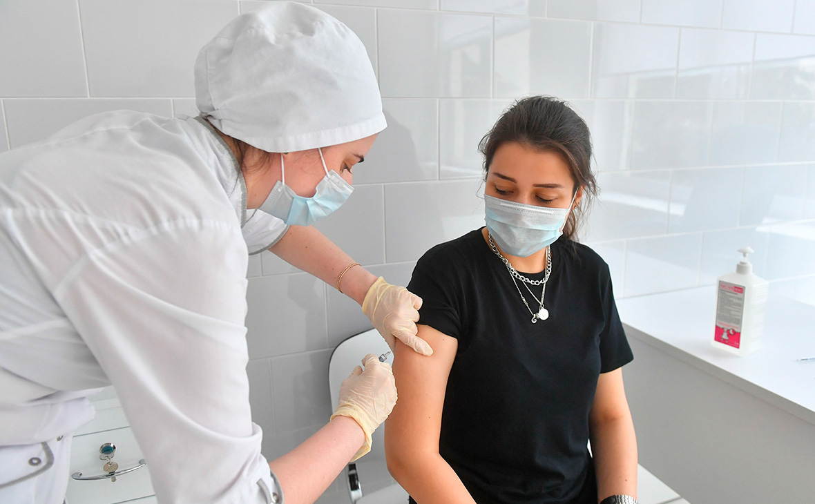 Несмотря на сопротивление части общества, Министерство здравоохранения будет тестировать прививку от ковида и на детях в том числе