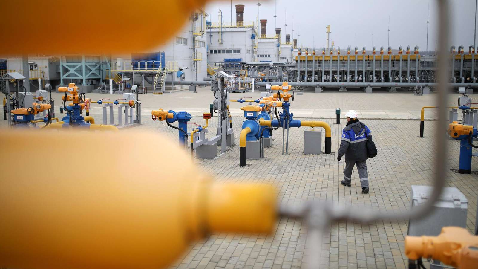 Германия официально отказалась платить за российский газ в рублях