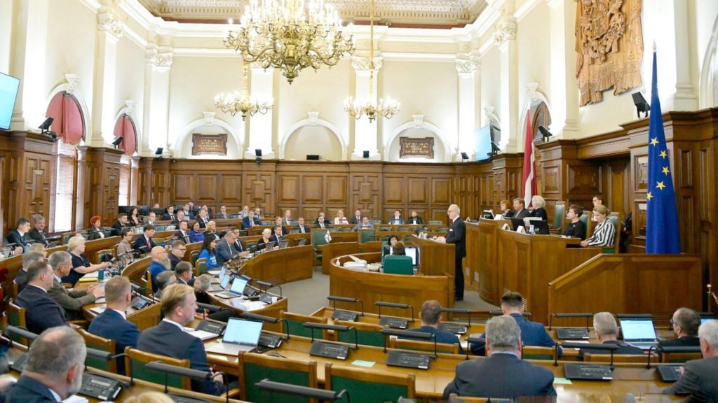 Решение парламента Латвии — дурь и низкопробное поведение