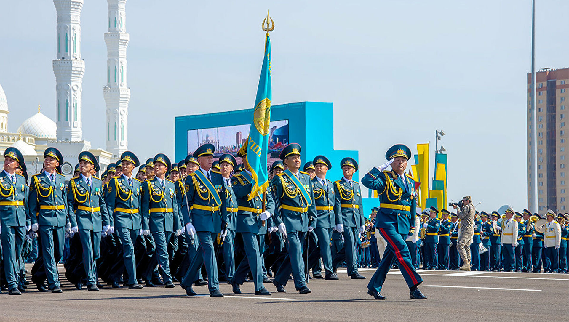Казахстан не планирует проводить парад ко Дню Победы