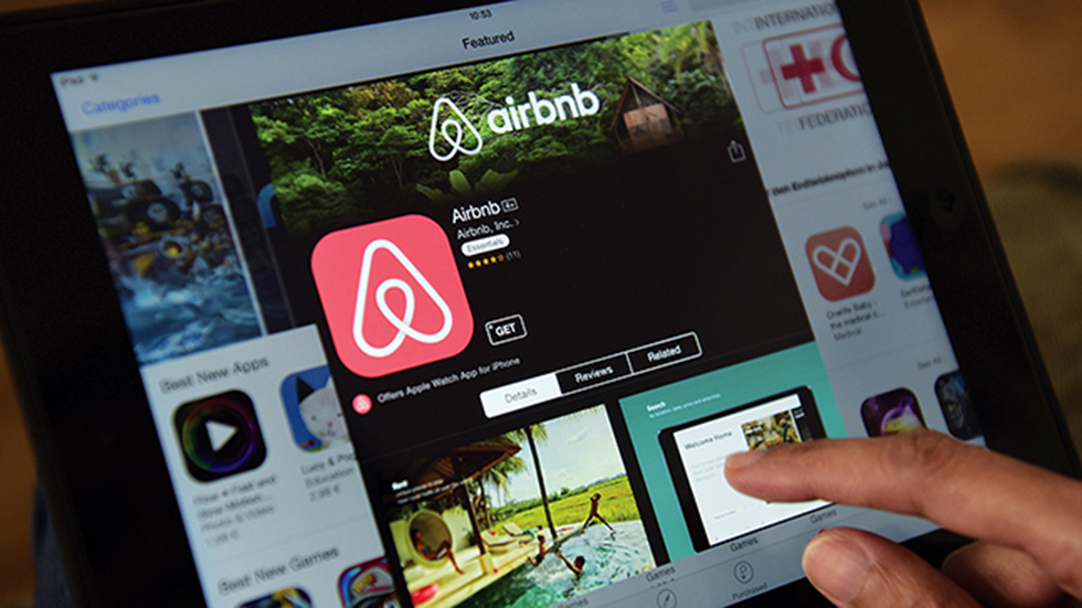 Airbnb запретил российским и белорусским гражданам бронировать жилье
