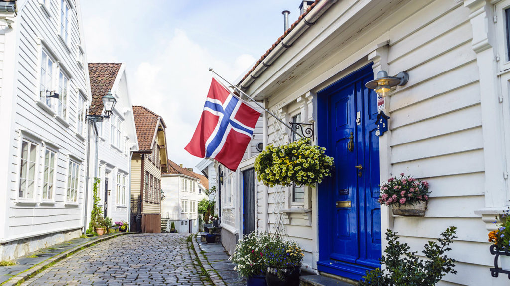 Посольство Норвегии возобновляет выдачу нетуристических виз россиянам