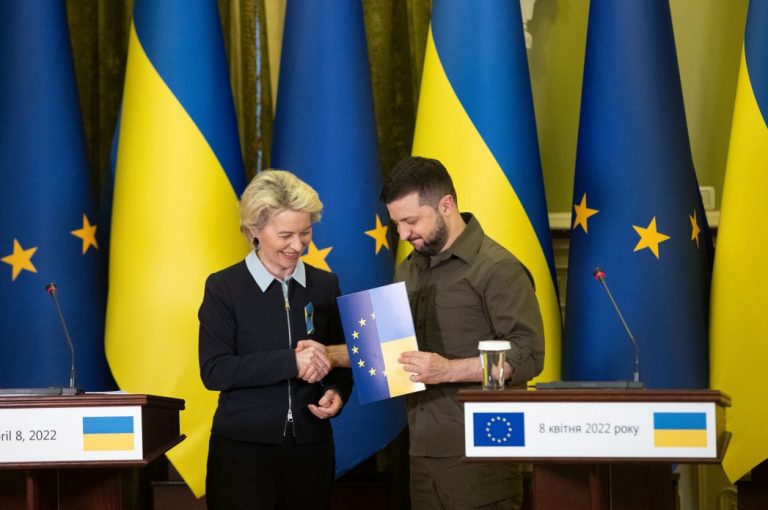 Украина ожидает предоставления статуса кандидата на вступление в Евросоюз