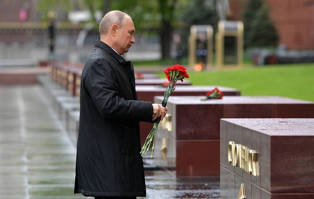 Владимир Путин выступит 9 мая на параде Победы и возложит цветы к Могиле Неизвестного Солдата