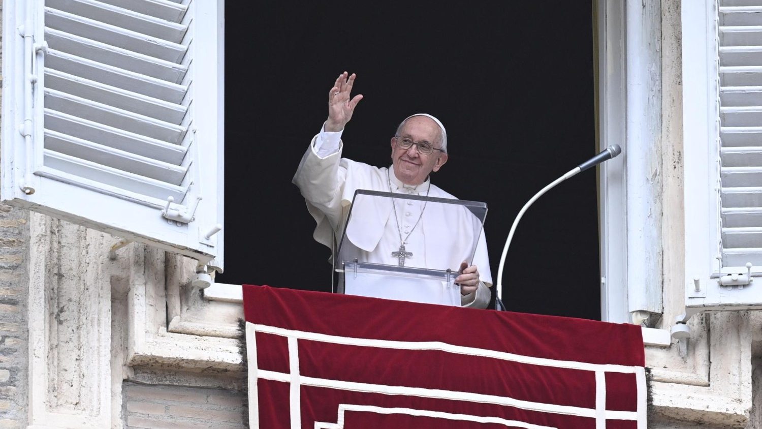Папа Римский надеется, что действия в Украине могут закончиться уже 9 мая