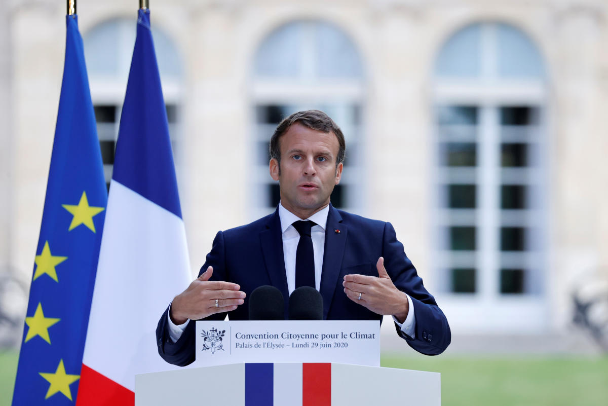 Эммануэль Макрон официально вступил в должность президента Франции во второ...