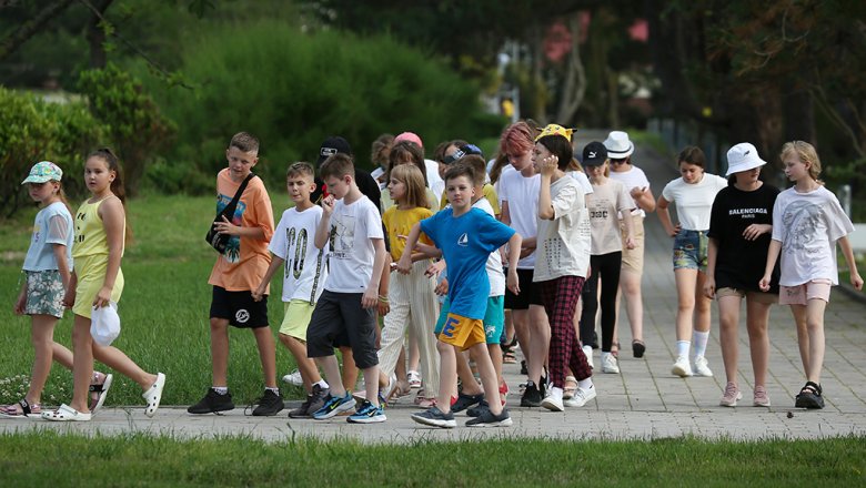 Роспотребнадзор сообщил о снятии всех введенных из-за пандемии Covid-19 ограничений в детских лагерях