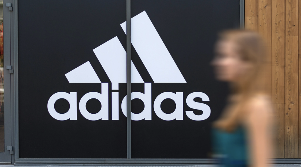 Adidas и Puma принимают заявки на коллекцию 2023 года