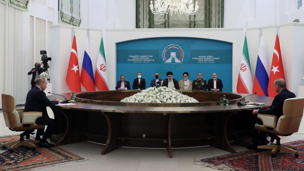 Россия, Иран и Турция приняли совместное заявление по Сирии по итогам саммита