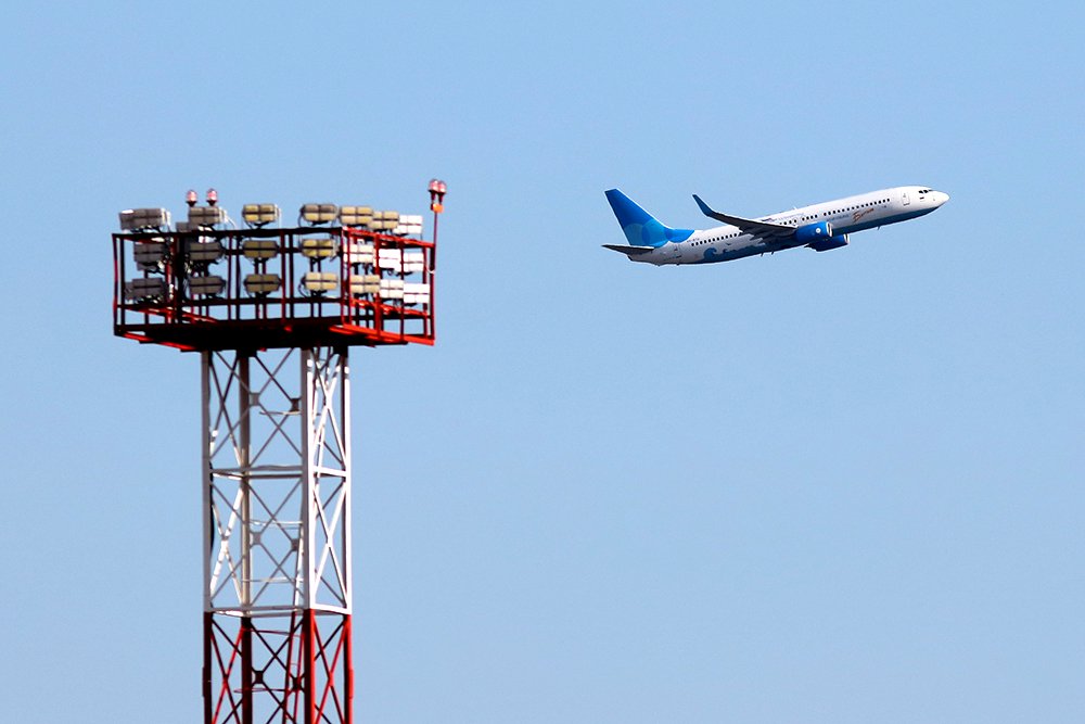 Росавиация в очередной раз продлила ограничения полетов в 11 аэропортов России
