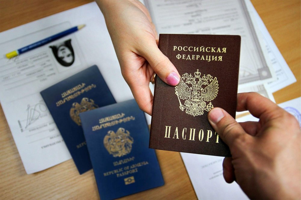 Президент России подписал указ, разрешающий всем гражданам Украины обращаться за российским гражданством в упрощенном порядке