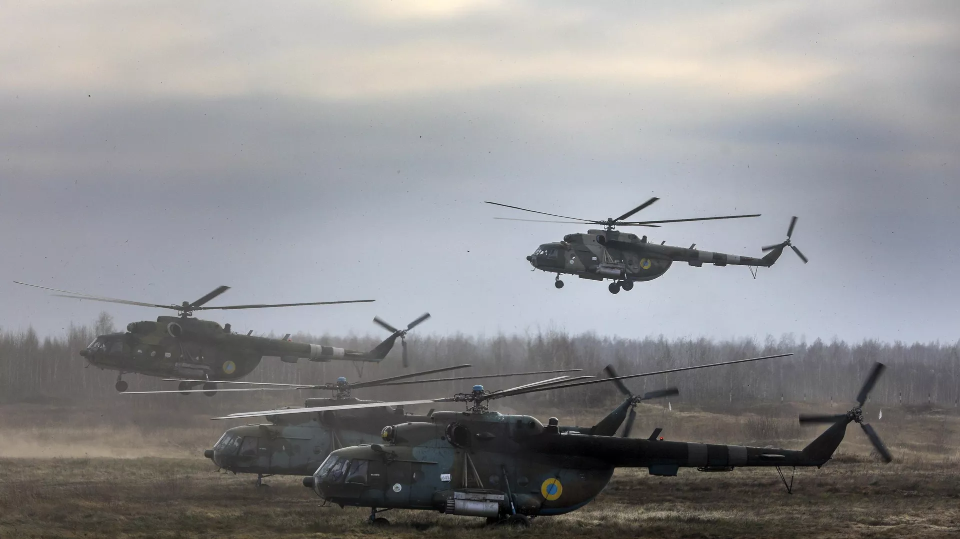 Минобороны Латвии сообщило о передаче четырех вертолетов украинским ВВС