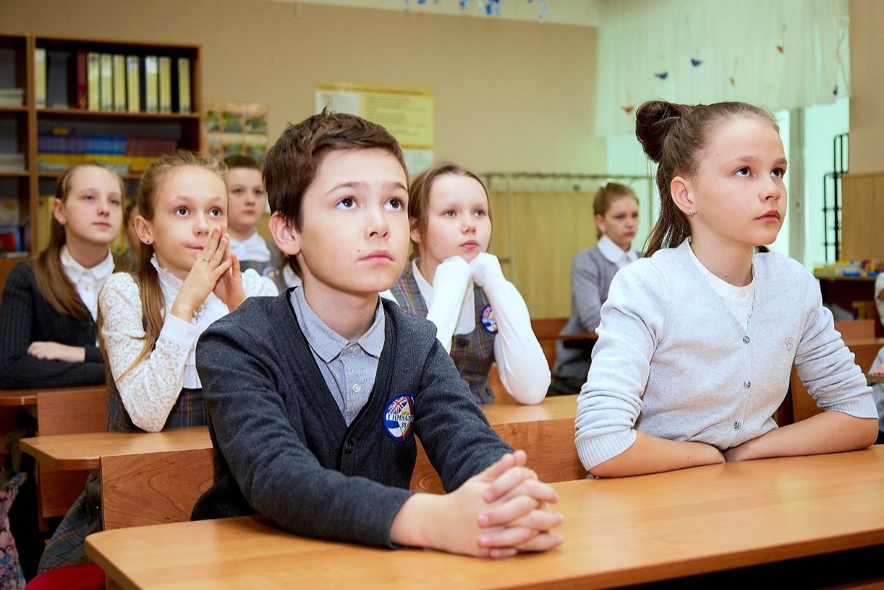 В российских школах с 5 сентября введут патриотический классный час