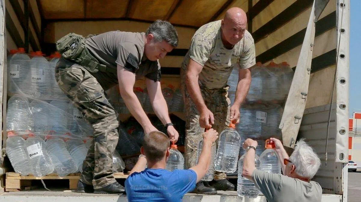 Россия передала более 470 тонн гуманитарной помощи мирному населению Донбасса и Украины за сутки