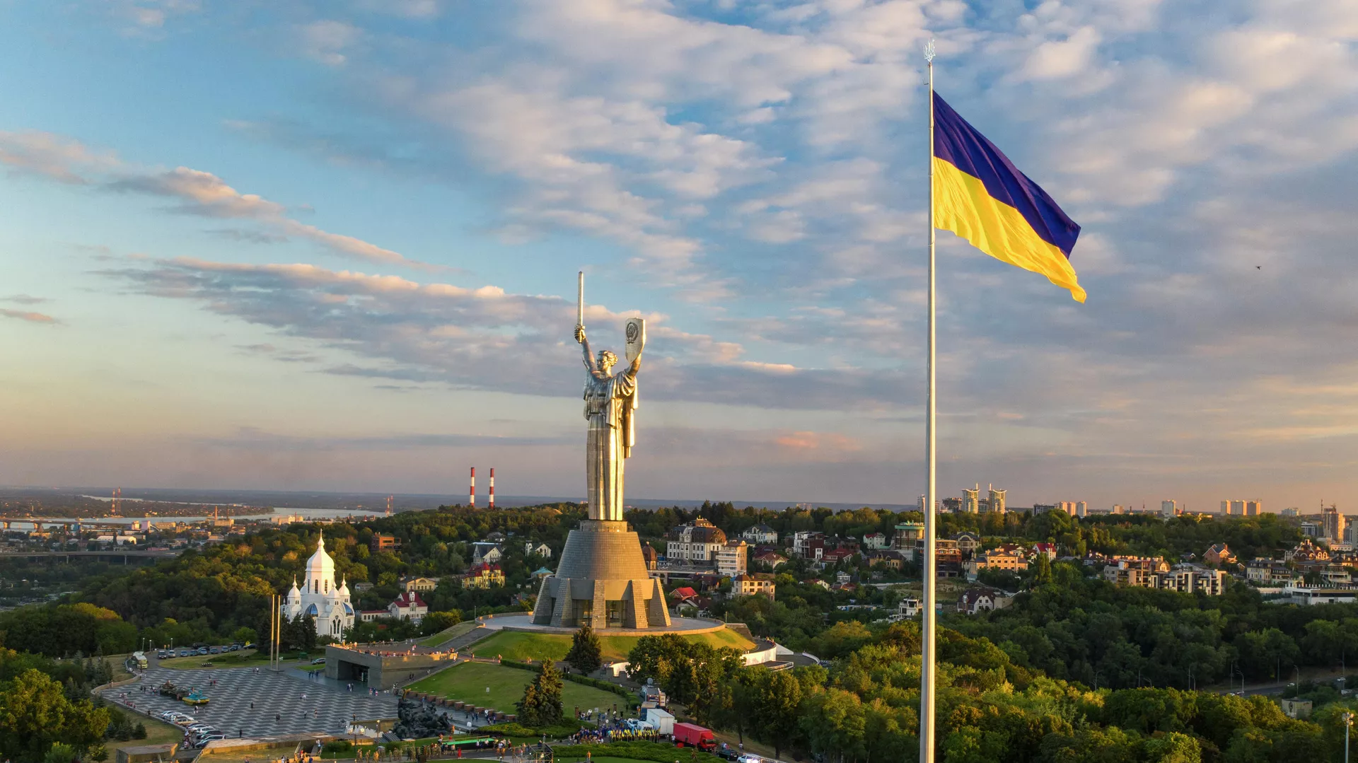 Гарантии безопасности Украине может дать только сам Киев