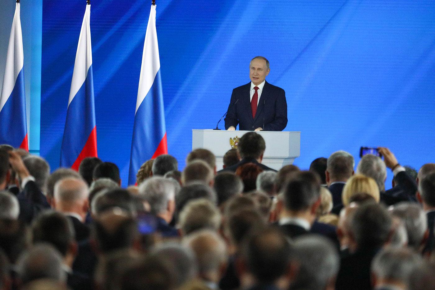 Владимир Путин поручил ежегодно выделять движению молодежи 21,3 миллиарда рублей из бюджета