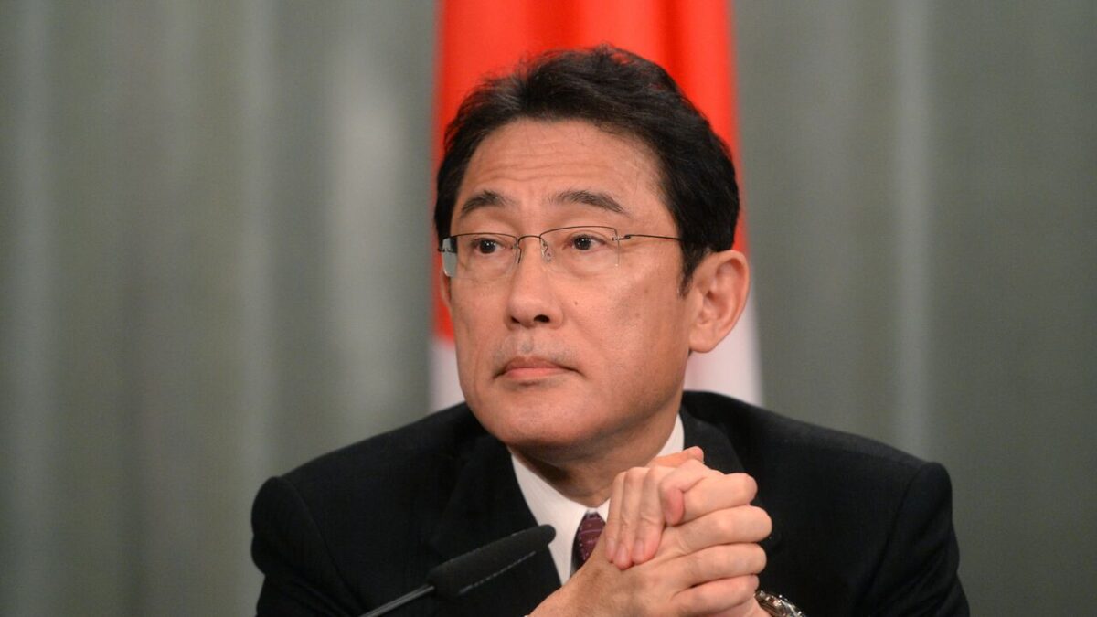 Премьер-министр Японии Фумио Кисида заявил о намерении заключить мирный договор с Россией
