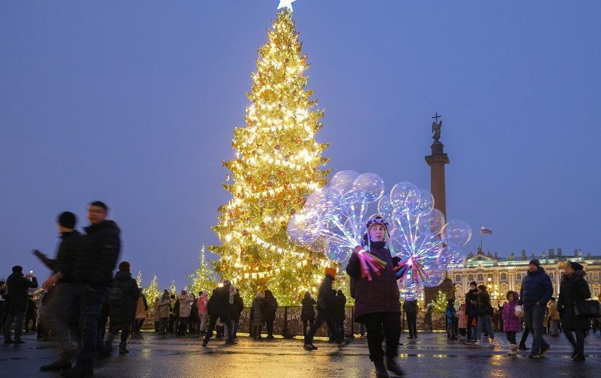В Санкт-Петербурге отменят все праздничные мероприятия по случаю Нового года, кроме детских ёлок