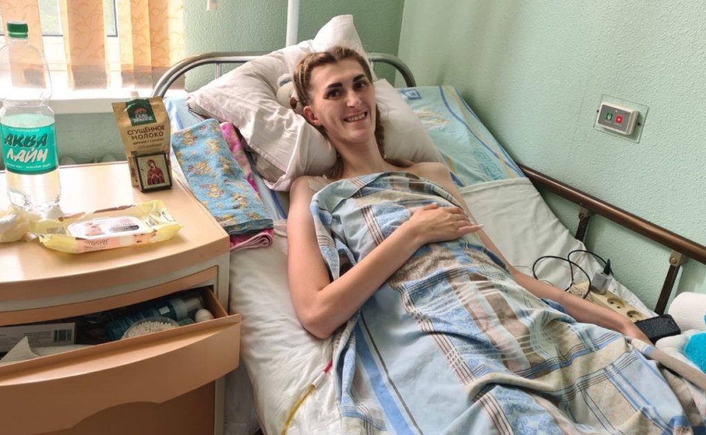Сахалинка, чудом выжившая во время ДТП, восстанавливается в больнице