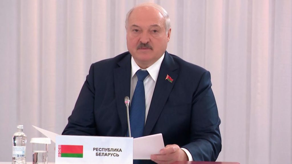 Александр Лукашенко считает, что против стран СНГ развязана гибридная война