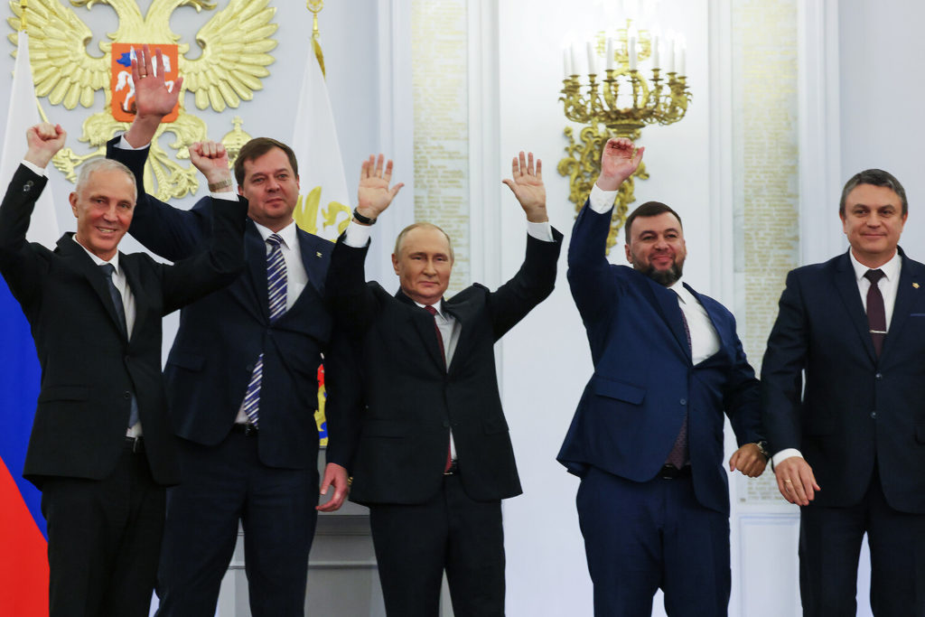 Владимир Путин подписал указы о назначении врио глав ДНР, ЛНР, Запорожской и Херсонской областей