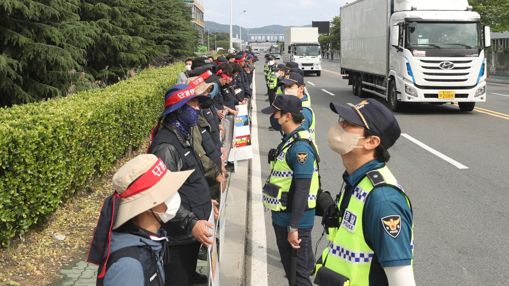 Угроза южнокорейской логистике: дальнобойщики объявили забастовку