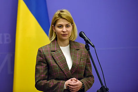 Вице-премьер Украины по евроинтеграции заявила о проверке видео с расстрелом российских военнослужащих
