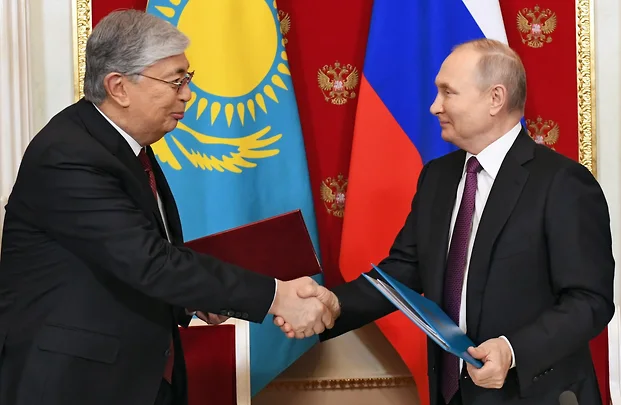 Владимир Путин предложил Президенту Казахстана создать «тройственный газовый союз» с Узбекистаном