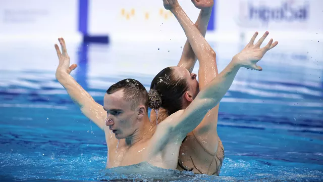 Мужчинам впервые разрешили участвовать в соревнованиях по синхронному плаванию на ОИ–2024