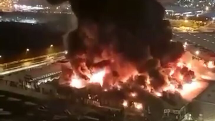 Пожар в ТЦ Мега Химки
