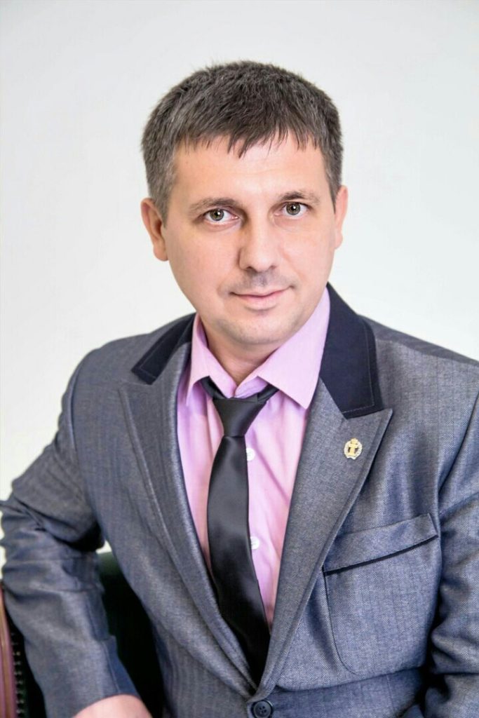 Общественно-политический деятель, адвокат Владислав Махмудов