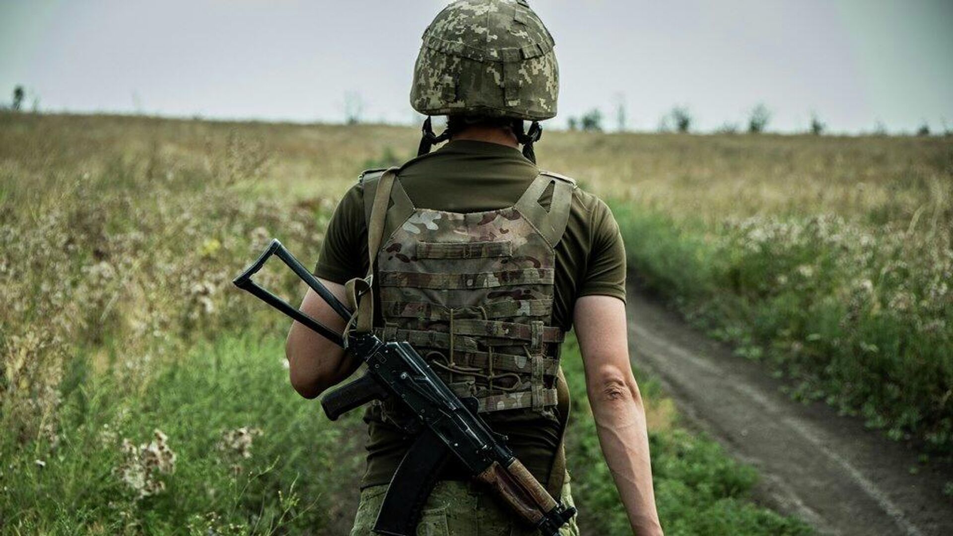 Военный на СВО защищает Россию