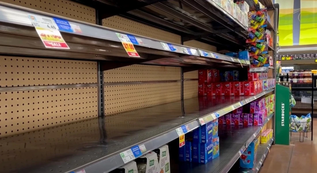 В США дефицит питьевой воды в магазинах