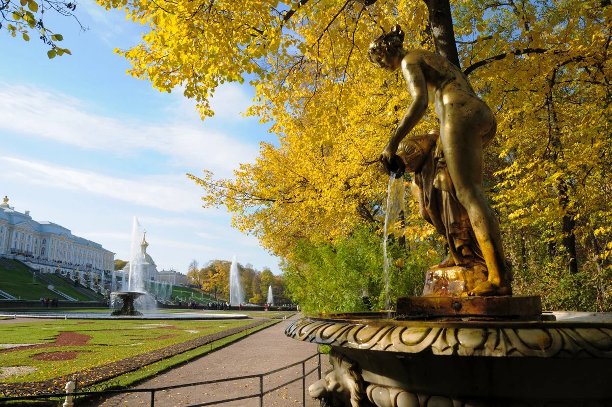 Стоит ли осенью ехать в Санкт-Петербург и где жить