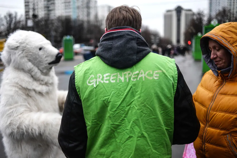 Greenpeace в России закрылась из-за решения Генпрокуратуры