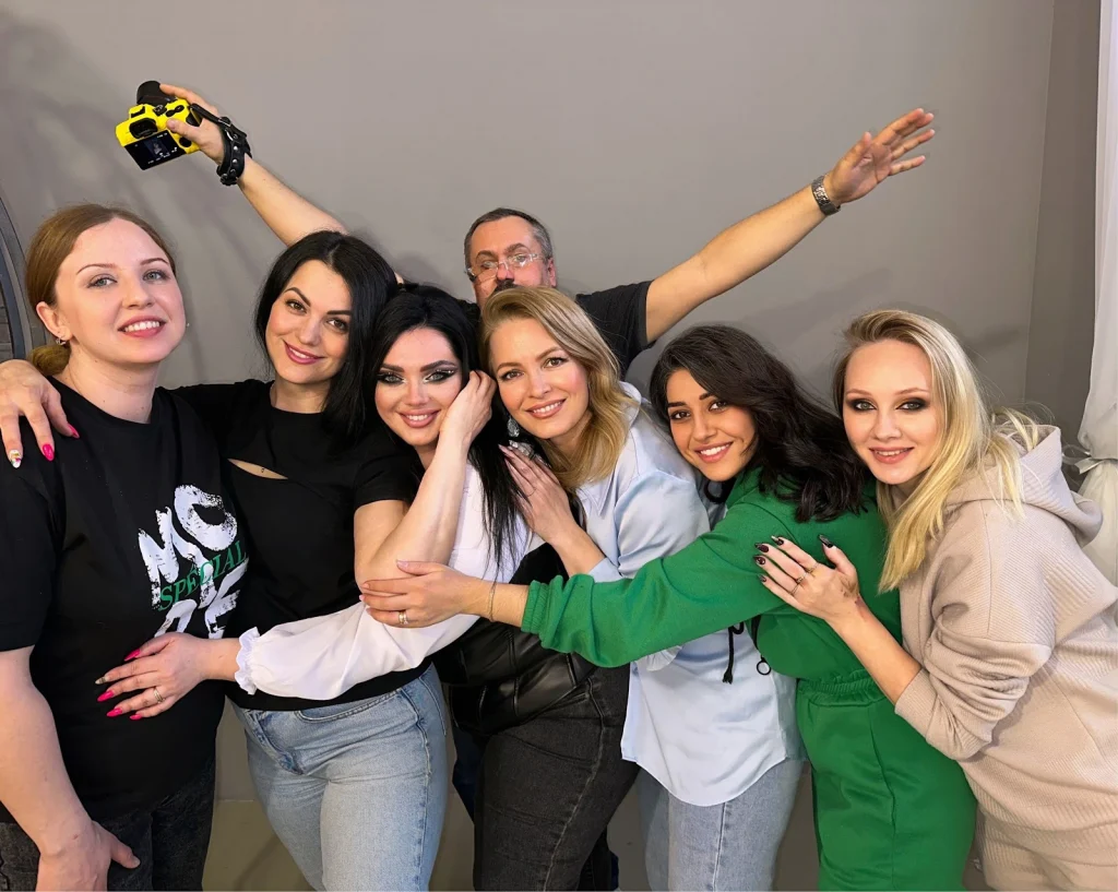 В Нижнем существует команда визажистов и фотографов
