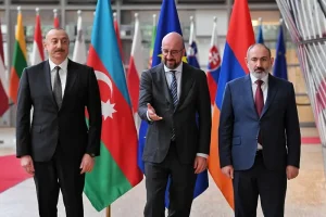 На саммите ЕАЭС заключено соглашение между Арменией и Азербайджаном о территориальной целостности фото