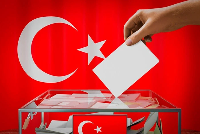 Общественный деятель проанализировал первый тур выборов в Турции 2023 и заявил, что страну может ждать цветная революция с подачи Запада и США