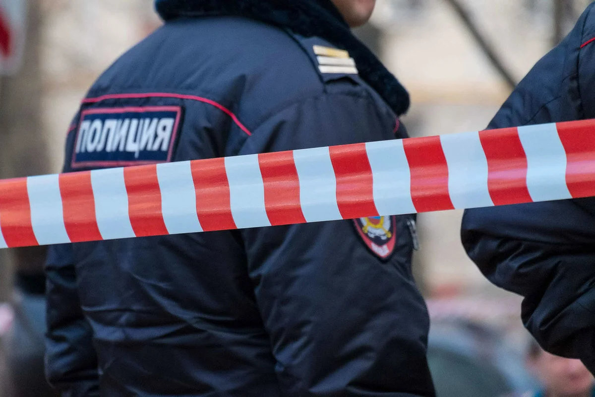 полиция оцепила участок