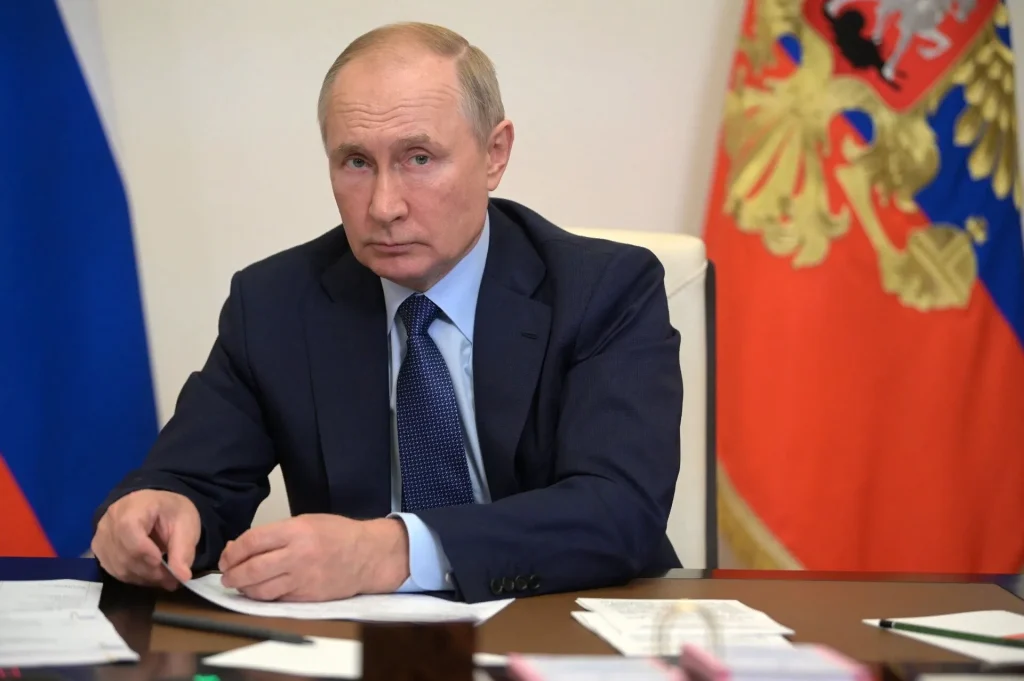 Путин подписал указ о полном возмещении пенсии для участников СВО фото