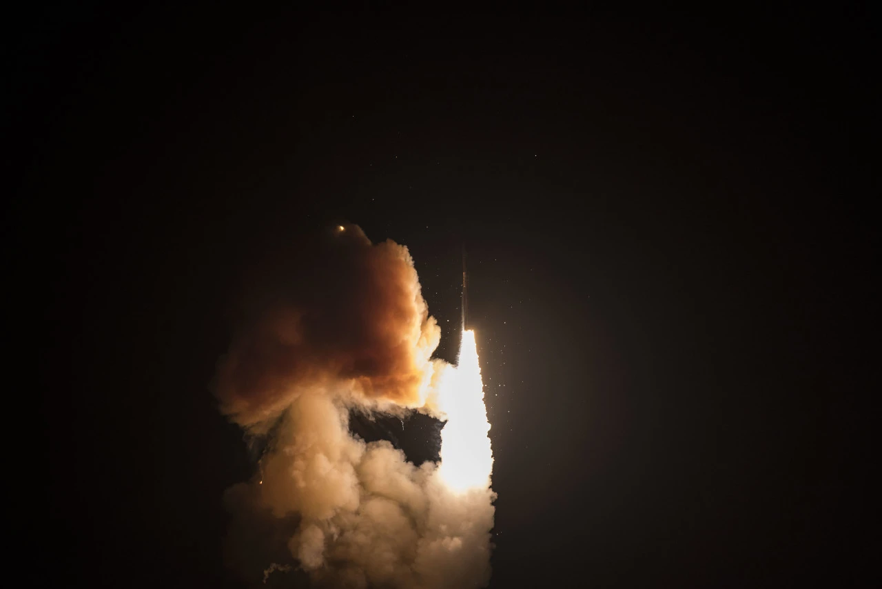 Военно-космические силы США запустили испытательную ракету Minuteman III