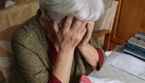 86-летняя женщина из Украины получила требование зарегистрироваться в военкомате фото
