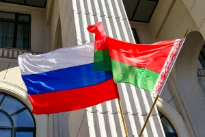 В России ввели временное ограничение на импорт товаров двух белорусских производителей фото